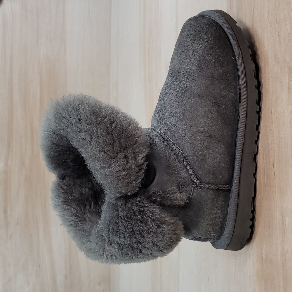 Ugg Australia Bailey Button Gray Boots - image 1